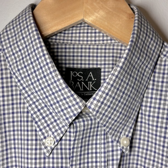 JoS. A. Bank Men’s Traveler’s Collection Tailored Fit Button Down Shirt - Picture 11 of 13